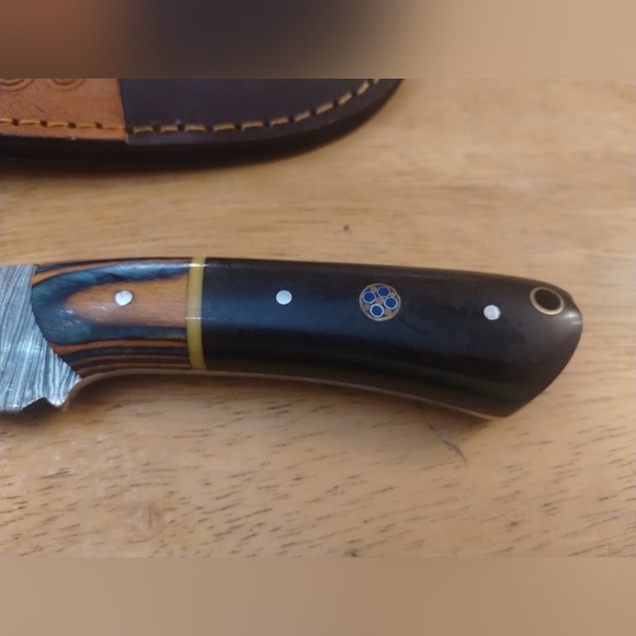 New Damascus steel blade men's hunting knife with sheath - Picture 3 of 8